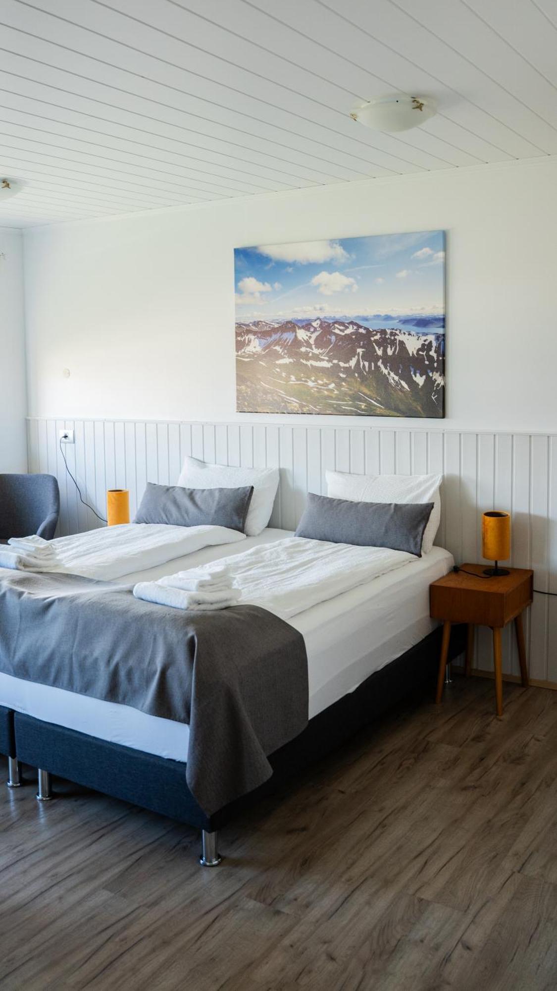 Hotel Flokalundur Brjanslaekur Экстерьер фото