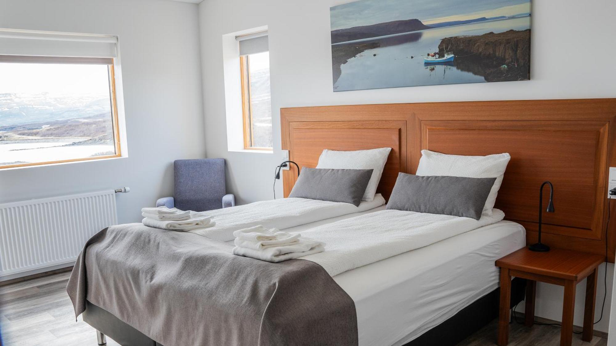 Hotel Flokalundur Brjanslaekur Номер фото